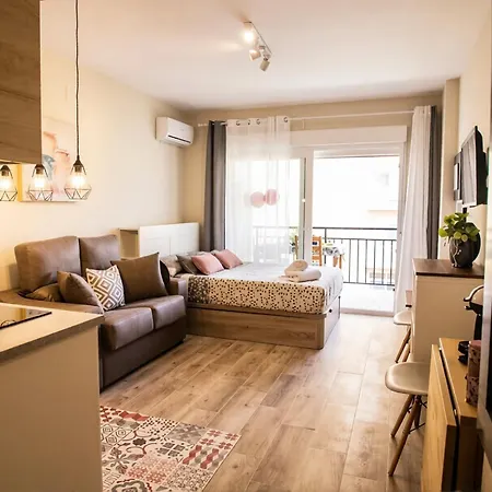 Bella Aura Acogedor Estudio Con Terraza En El Centro Torremolinos